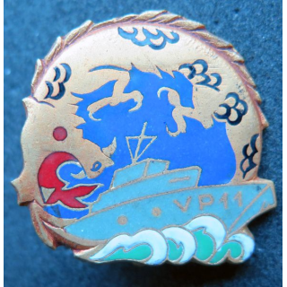 VP 11 : insigne de vedette de port n° 11 (Courtois non marqué) en émail