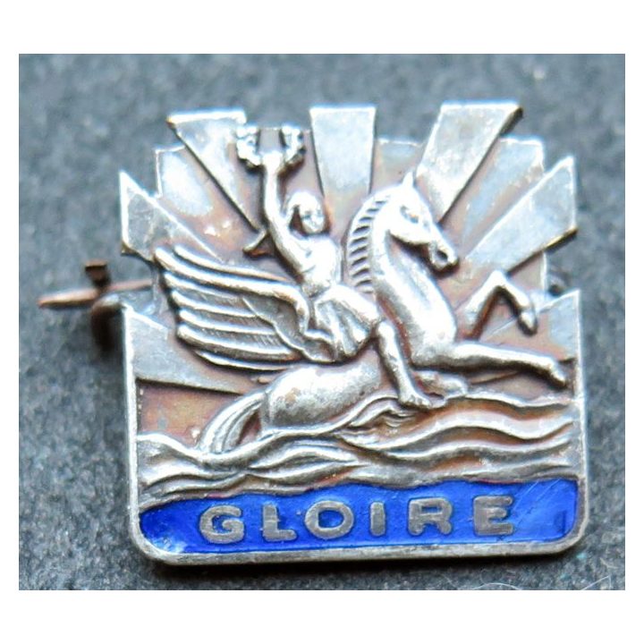 GLOIRE : insigne métallique du croiseur Gloire dos grenu argenté fabrication Augis Lyon en émail