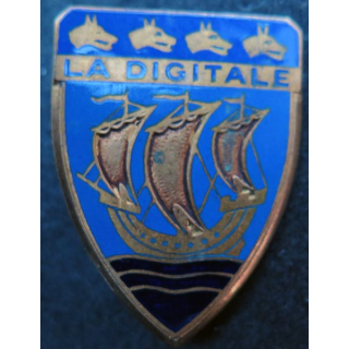 LA DIGITALE : insigne du Dragueur la Digitale Courtois en émail