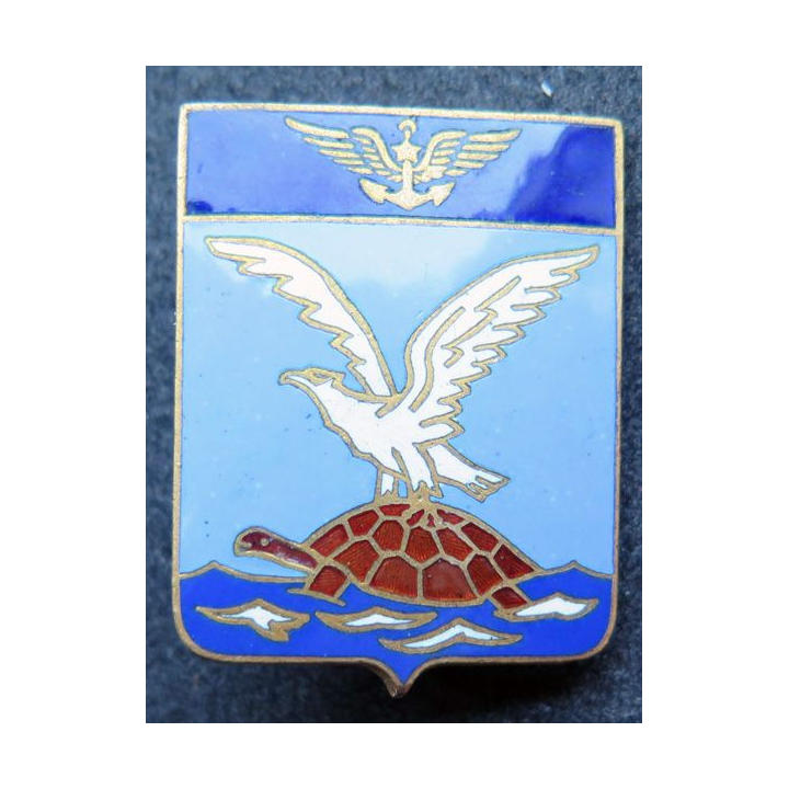 FLOTILLE 4 F : insigne de la Flotille 4 F Courtois en émail tortue marron