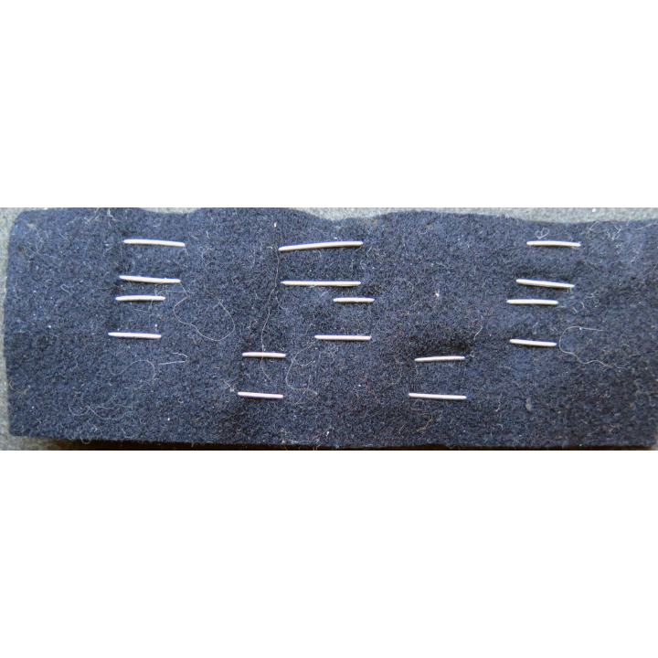 MILITARIA : barrette de rappel de 8 décorations individuelles époque  Algérie