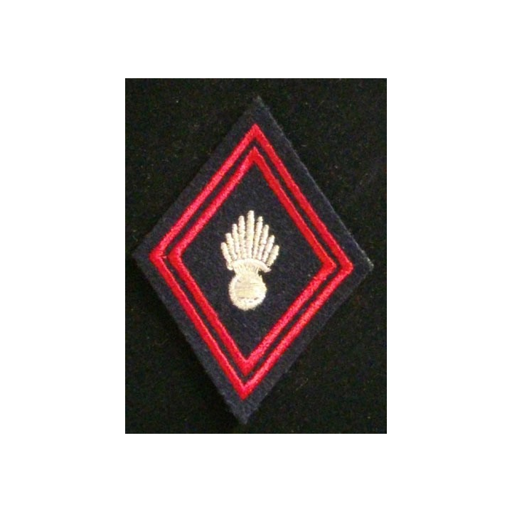 LOSANGE DE BRAS MODÈLE 45 : RÉGIMENT ABC DE CUIRASSIERS CADRE
