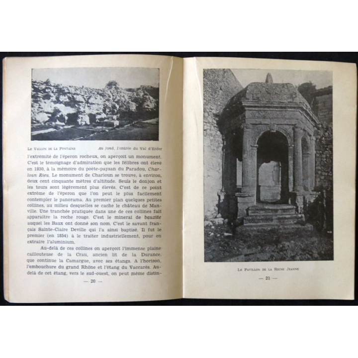 Une heure aux Baux-en-Provence Guide souvenir illustré de Abbé C. Cheilan Imprimerie du  Bugey à Belley