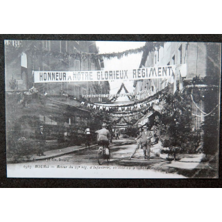 Carte postale BOURG du retour du 23° RI le 10 août 1919 rue Mercière