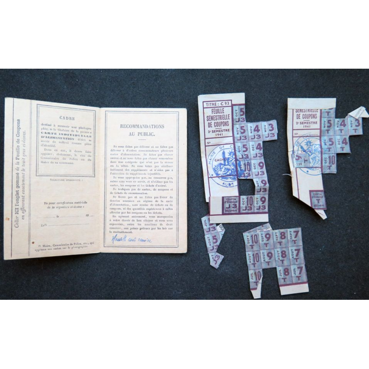 Carte individuelle d'alimentation 1940 avec timbres de rationnement 1941