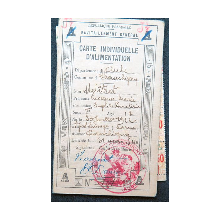 Carte individuelle d'alimentation 1940 avec timbres 1949