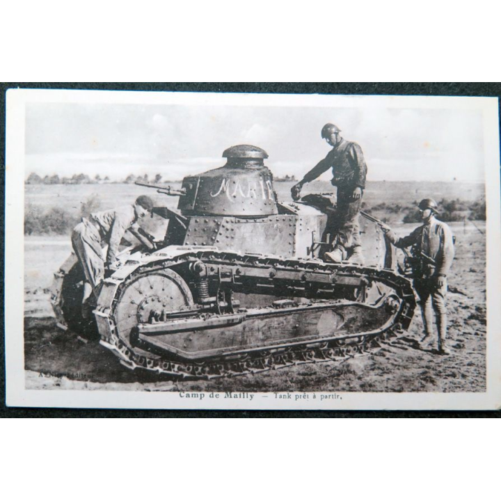 Carte postale du Camp de Mailly Tank prêt à partir