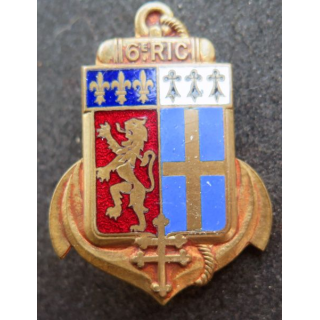 6° RIC : insigne métallique du 6° régiment d'infanterie coloniale de fabrication Courtois en émail (L181)