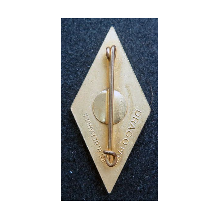18° RI : Insigne métallique du 18° régiment d’infanterie de fabrication Drago Beranger en émail plat