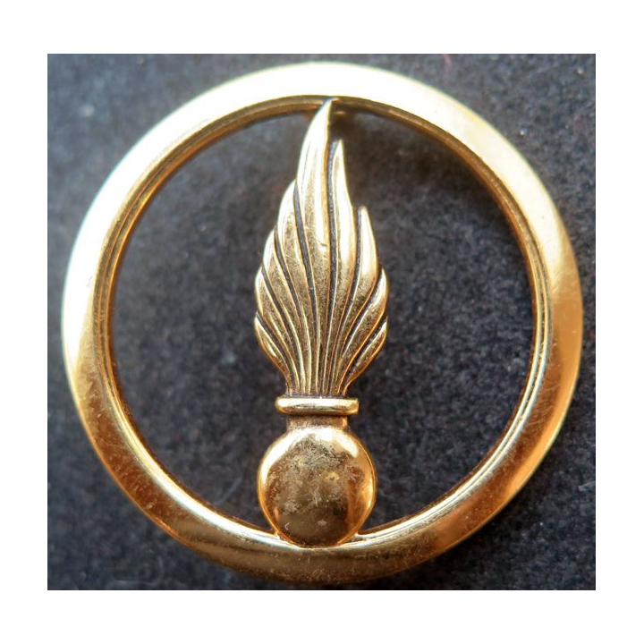 CS : insigne de béret du Corps des Experts de fabrication L. Bichet