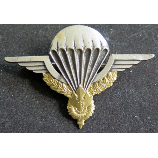 LAOS : insigne du brevet parachutiste du Laos de fabrication Drago