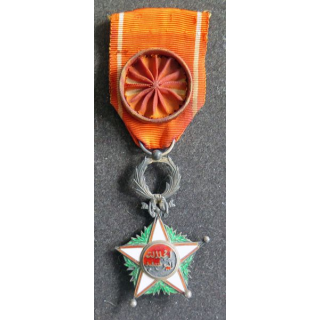 MAROC : Ordre d'Officier du Ouissam Alaouite en argent défaut d'émail 