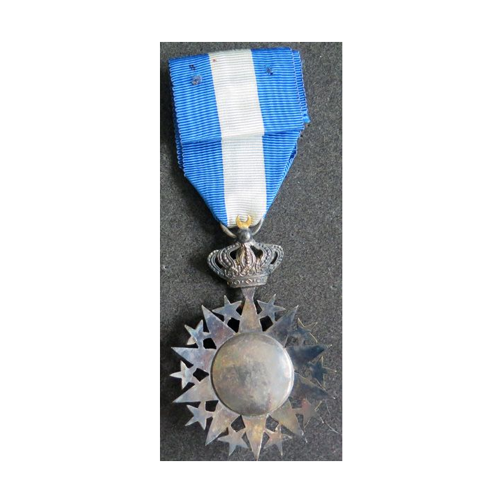 DJIBOUTI : Ordre de chevalier du Nichan El Anouar en argent et en émail
