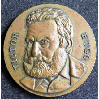 médaille de Victor Hugo diamètre 4 cm signée CDB