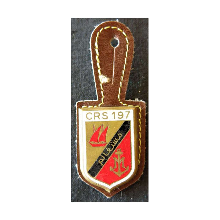 CRS 197 : insigne de la compagnie républicaine de sécurité n° 197 de Mostaganem en émail, fabrication Drago Romainville