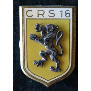 CRS 16 : insigne de la compagnie républicaine de sécurité n° 16 de Saint-Omer, fabrication Drago Paris