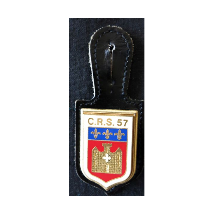 CRS 57 : insigne de la compagnie républicaine de sécurité n° 57 de Carcassonne, fabrication Delsart Sens