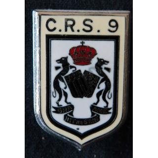 CRS 9 : insigne de la compagnie républicaine de sécurité n° 9 de Saint Jacques de la Lande, fabrication Drago Paris