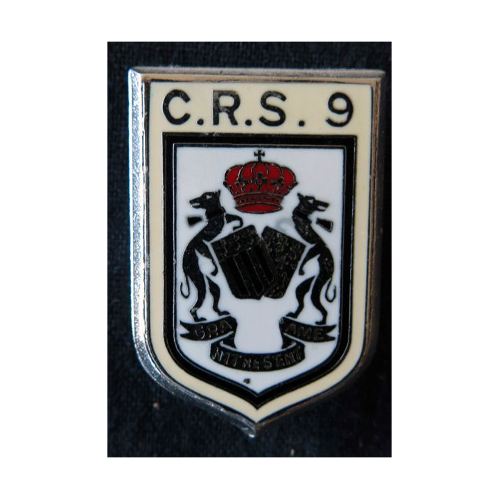 CRS 9 : insigne de la compagnie républicaine de sécurité n° 9 de Saint Jacques de la Lande, fabrication Drago Paris