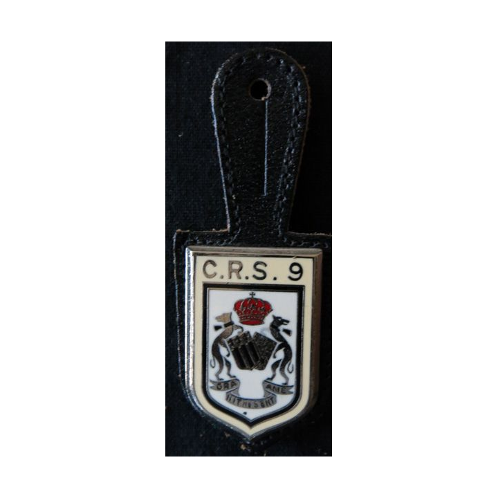 CRS 9 : insigne de la compagnie républicaine de sécurité n° 9 de Saint Jacques de la Lande, fabrication Drago Paris