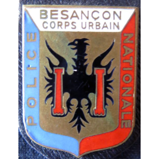 POLICE : insigne métallique du corps urbain de la police nationale  de Besançon de fabrication FIA