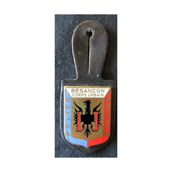 POLICE : insigne métallique du corps urbain de la police nationale  de Besançon de fabrication FIA