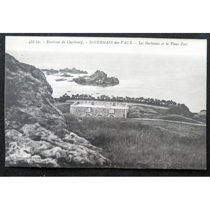 Carte postale 488 Bis Environs de Cherbourg Saint Germain des vaux Les herbeuses et le vieux fort