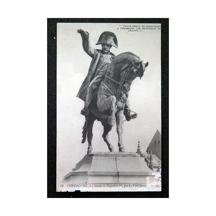Carte postale 44 Cherbourg La statue de Napoléon 1er par le Véel