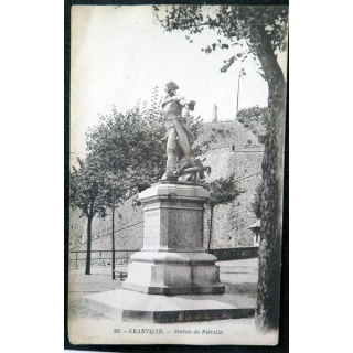 Carte postale 99 Grandville Statue de Pléville