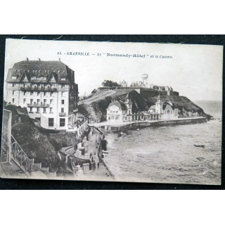 Carte postale 45 Grandville Le Normandy-Hôtel et le Casino