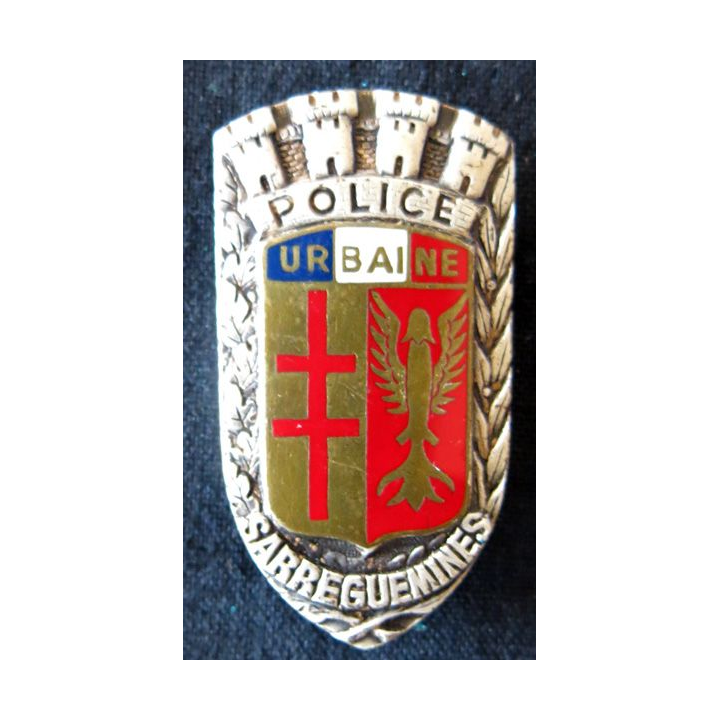 POLICE : insigne métallique de la Police urbaine de Sarreguemines de  fabrication Drago Paris
