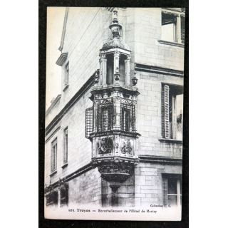 Carte postale 103 Troyes Encorbellement de l'Hôtel de Marizy