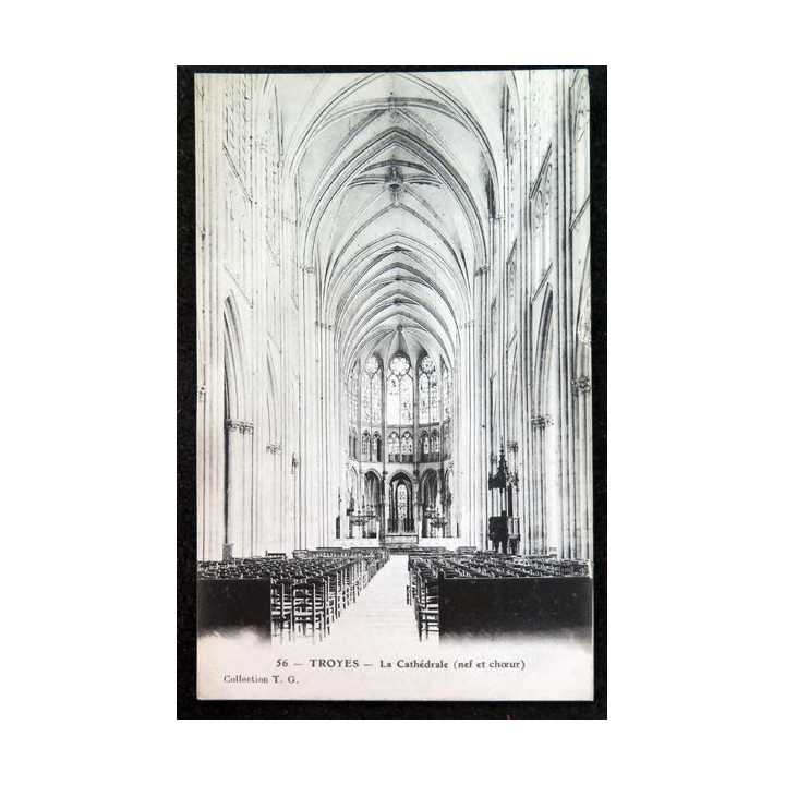 Carte postale 56 Troyes La Cathédrale (Nef et Choeur)