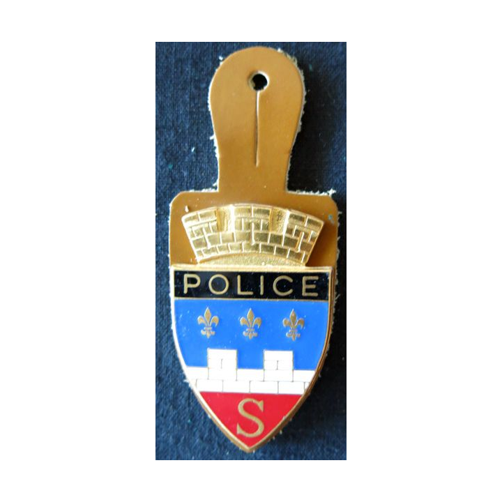 POLICE : insigne métallique de la Police nationale de la ville de Saumur de  fabrication Fraisse (F.D)