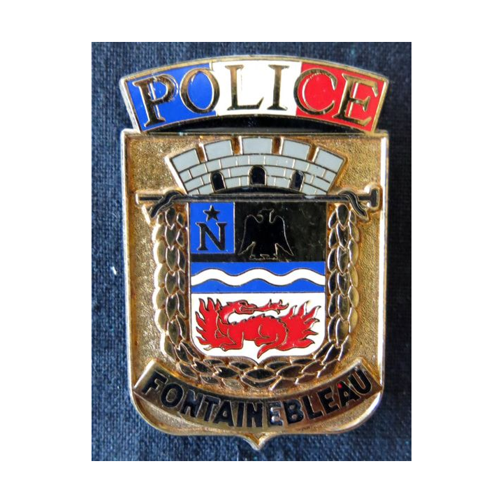 POLICE : insigne métallique de la Police nationale de la ville de Fontainebleau de  fabrication Delsart Sens