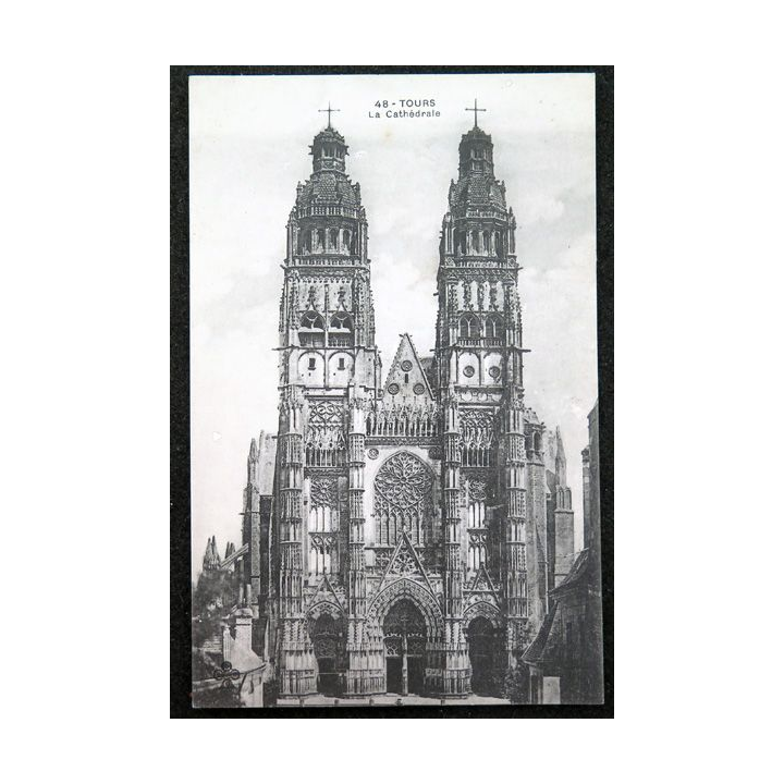 Carte postale 48 Tours La Cathédrale
