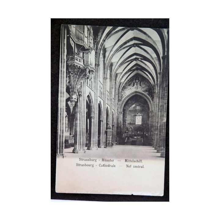 Carte postale Strasbourg Cathédrale Nef central
