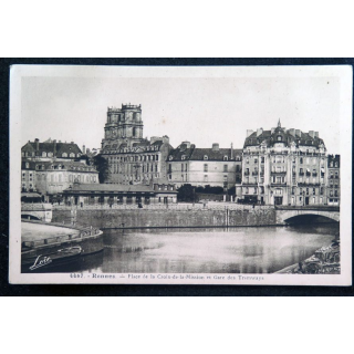 Carte postale 4467 Rennes Place de la Croix-de-la-Mission et Gare des tramways