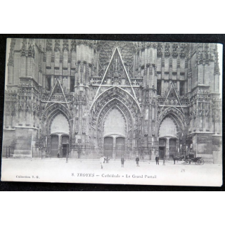 Carte postale 18 Troyes Cathédrale - Le Grand Portail