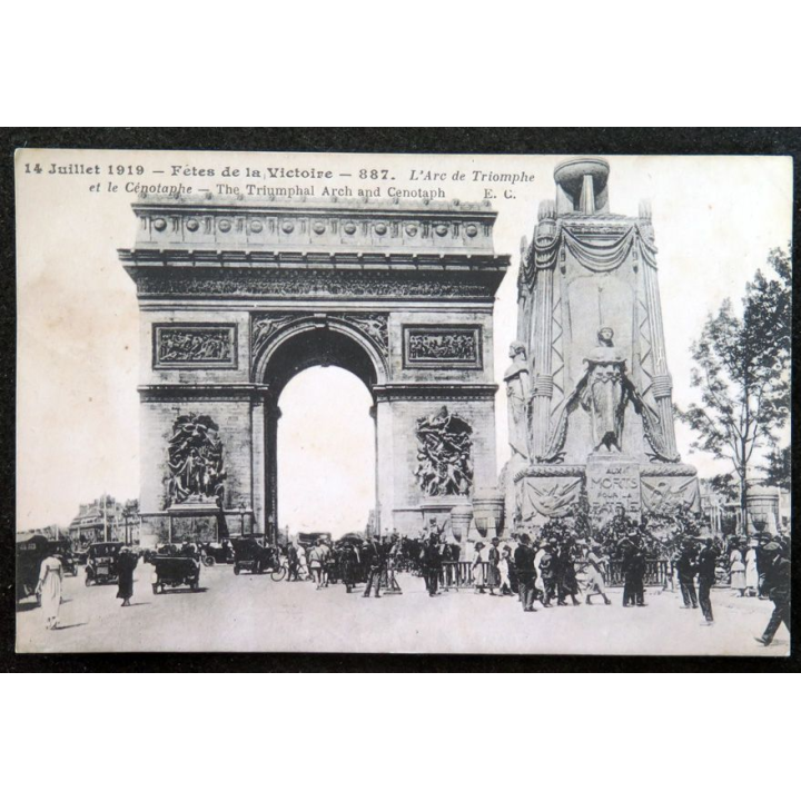 Carte postale 887 Paris 14 Juillet 1919 L'arc de Triomphe et le Cénotaphe