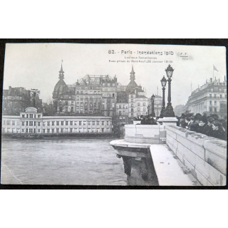 Carte postale 82 Paris Inondations 1910 Les Deux Samaritaines prises du Pont-Neuf 