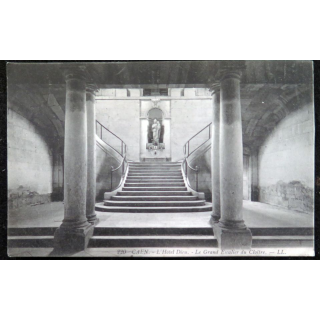 Carte postale 220 Caen L'Hôtel Dieu Le Grand Escalier du cloître