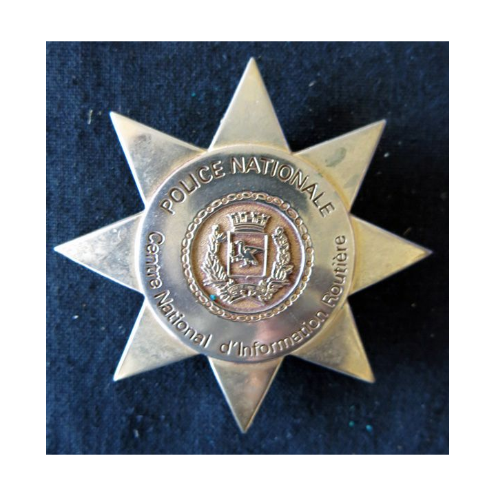 POLICE : insigne métallique du Centre National d’Information Routière de la Police Nationale