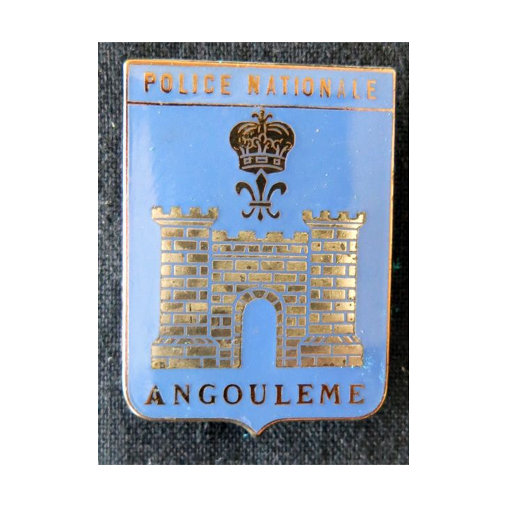 POLICE : insigne métallique de la Police nationale d' Angoulème de fabrication Drago Paris