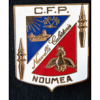 POLICE : insigne métallique du Centre de Formation  de la Police de Nouméa de fabrication Drago Noisiel