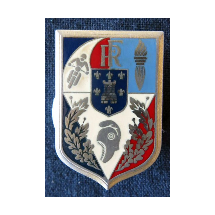 POLICE : insigne métallique de l'école de police de Sens fabricant non marqué