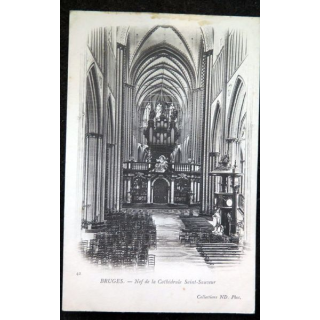 Carte postale 42 Bruges Nef de la Cathédrale Saint-Sauveur