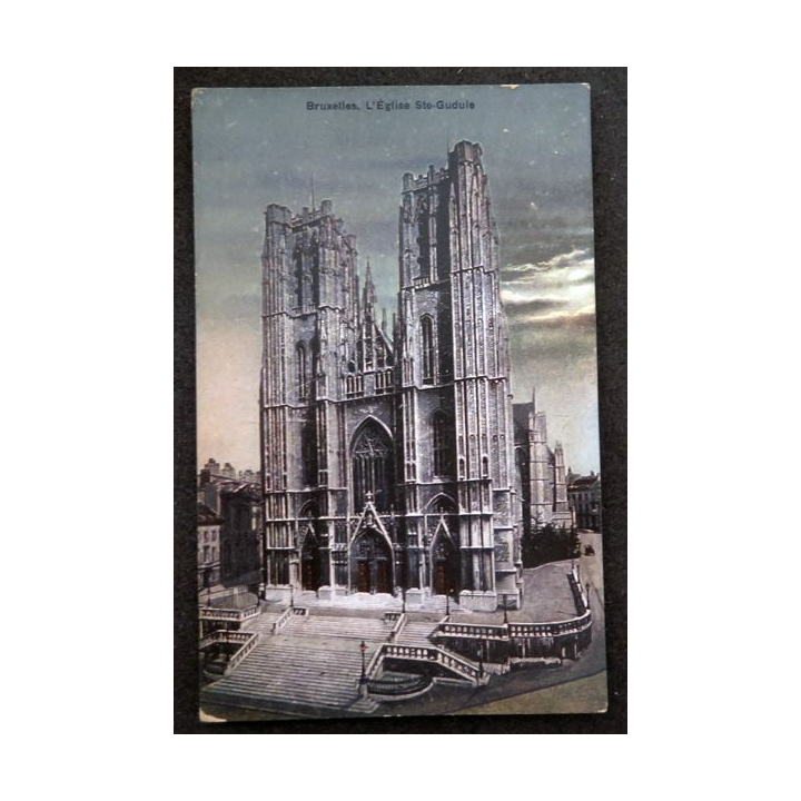 Carte postale 56 Bruxelles Nef de l'Eglise Sainte-Gudule
