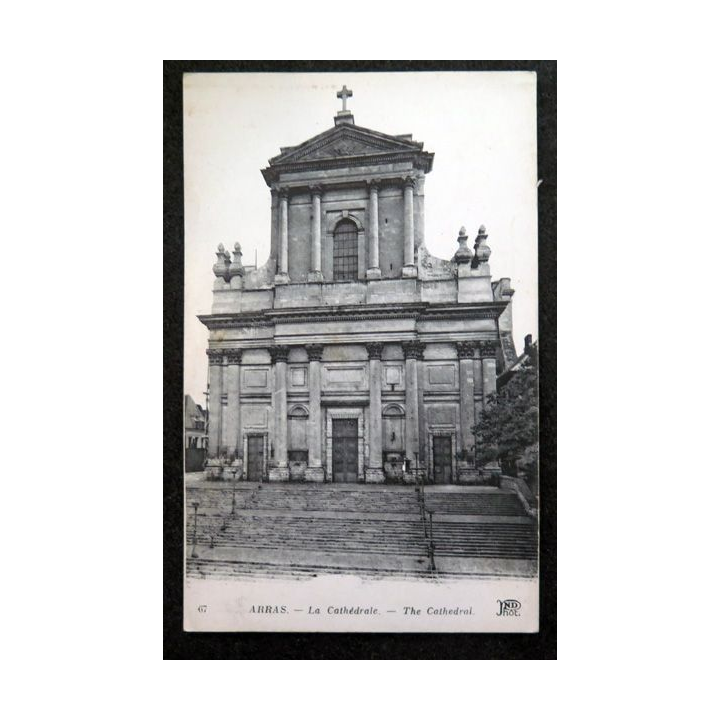 Carte postale 67 Arras La Cathédrale
