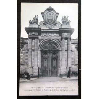 Carte postale 29 Arras La Porte du Palais Saint-Vaast